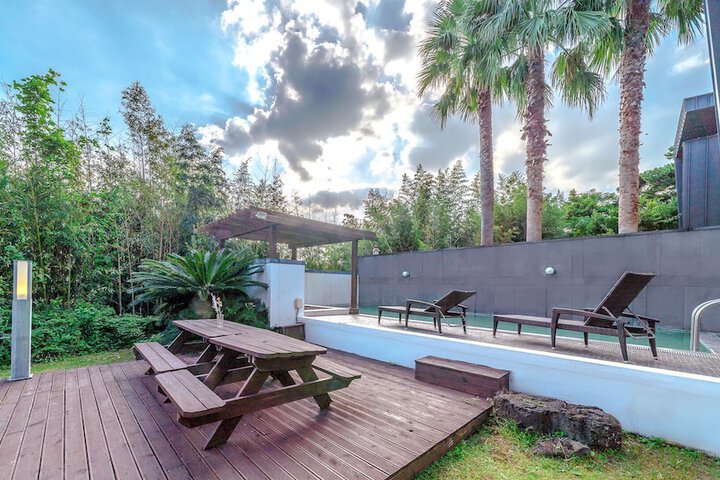 Terrace/Patio 85 of 144