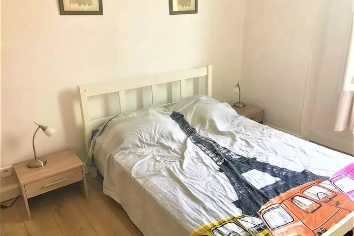 Room 3 of 8