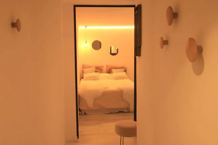 Room 3 of 6
