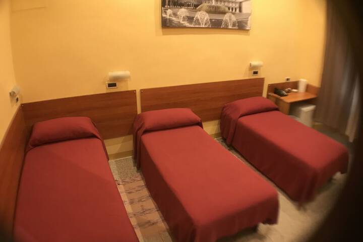 Room 12 of 41