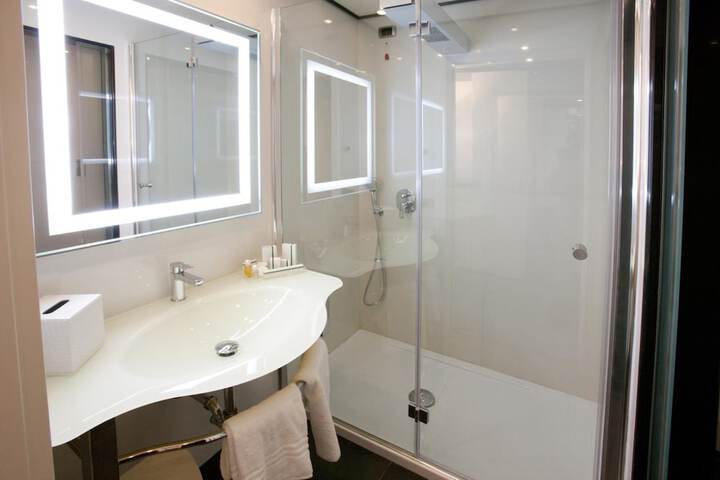 Bath Photo
