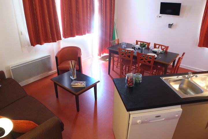 Room 11 of 15