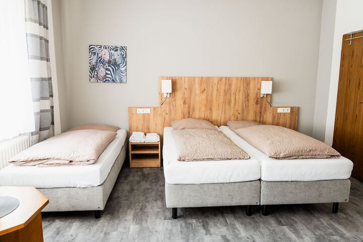 Room 32 of 112