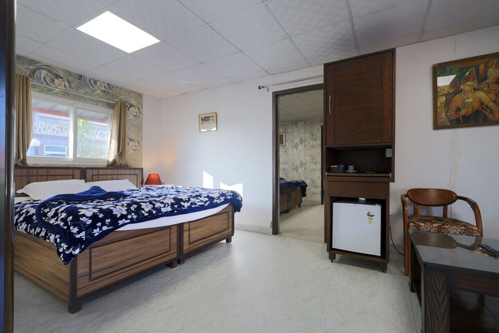 Room 13 of 53