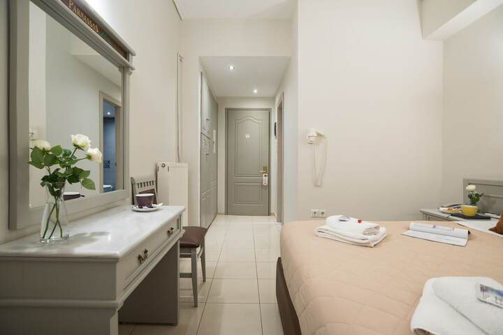 Room 45 of 115