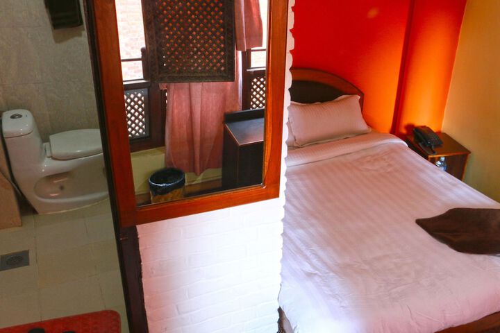 Room 7 of 55