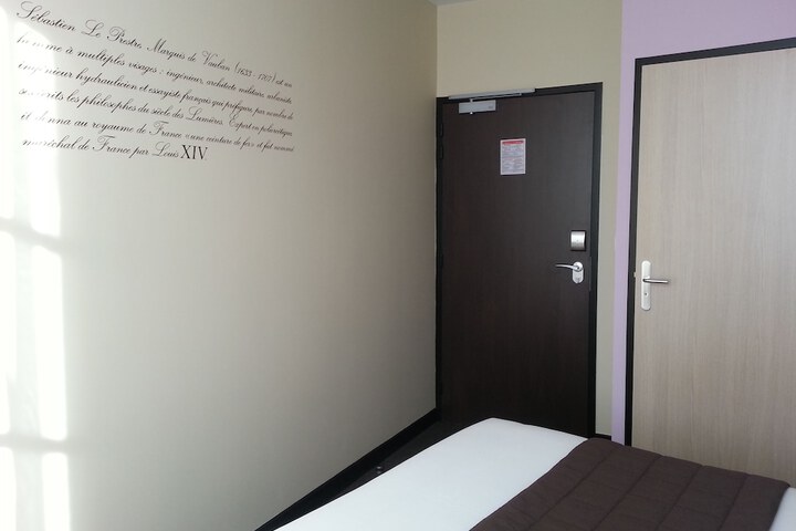 Room 13 of 41