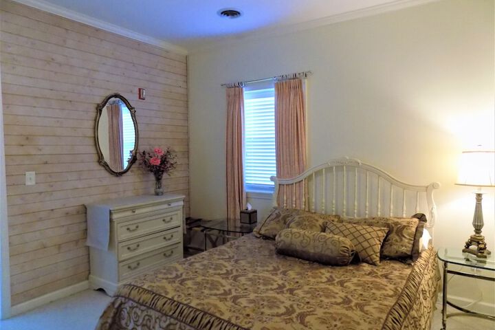 Room 13 of 73