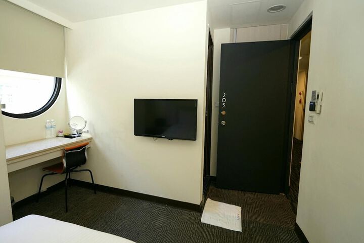 Room 21 of 56
