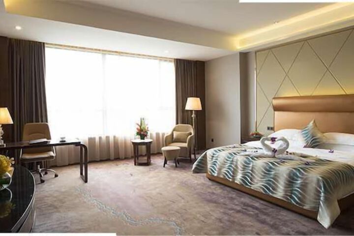 Room 15 of 51