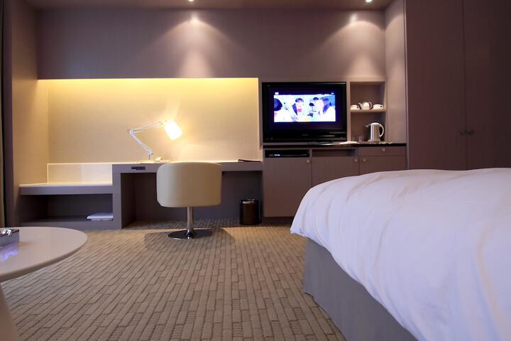 Room 12 of 54