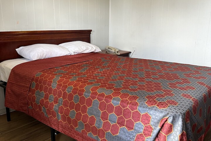 Room 8 of 20