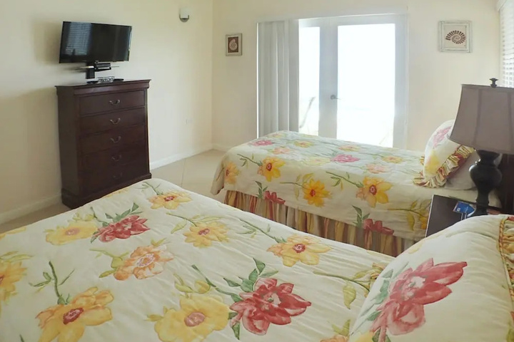 Room 3 of 16