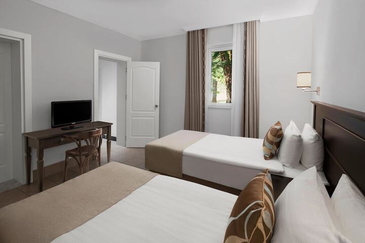 Room 36 of 225