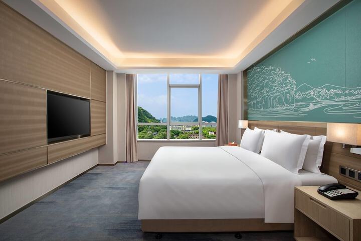 Room 10 of 19