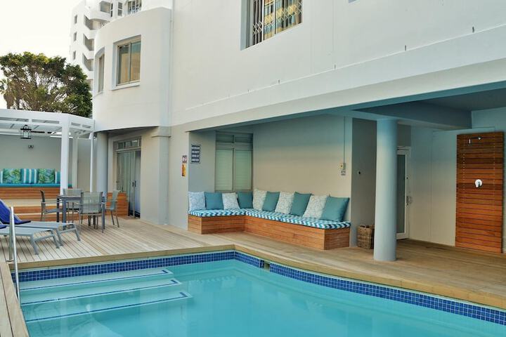 Pool 144 of 370