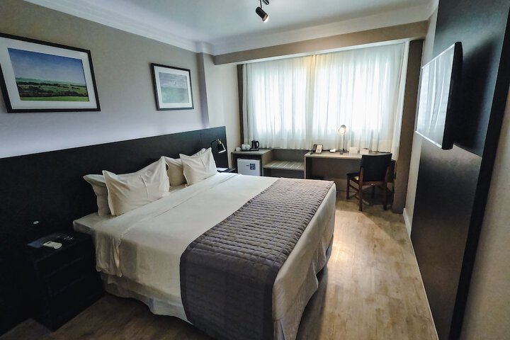 Room 14 of 90