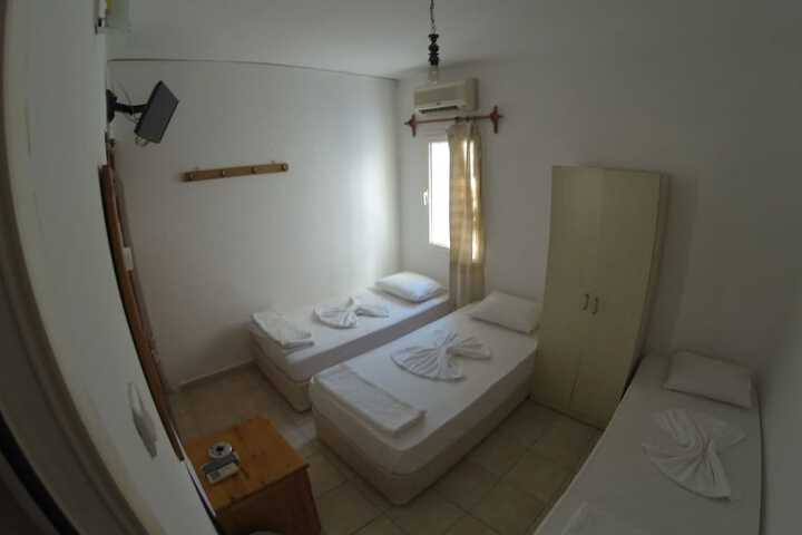 Room 18 of 99