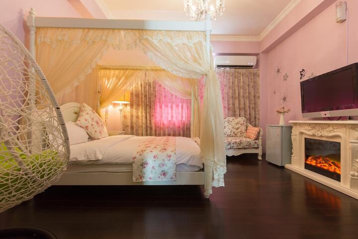 Room 16 of 43