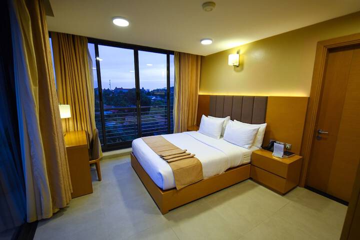 Room 28 of 61