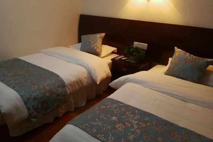 Room 21 of 36