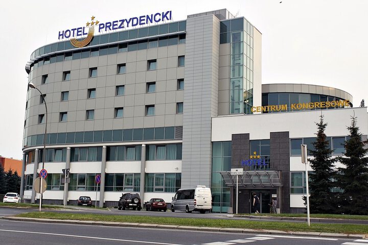 Hotel 77 of 77
