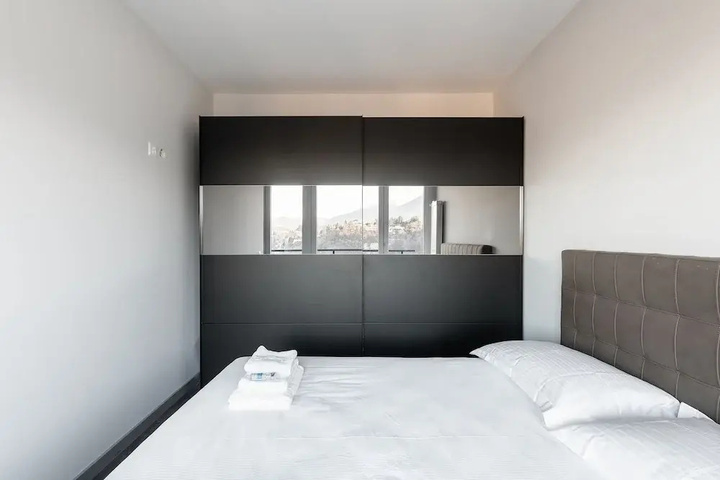 Room 2 of 12