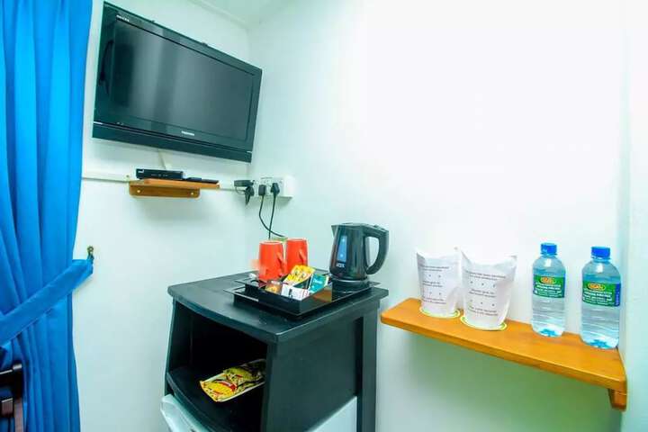 Room 10 of 19