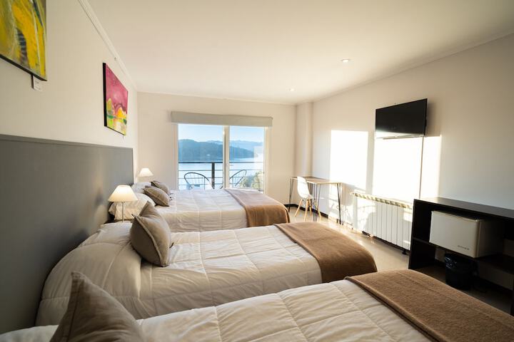 Room 16 of 44