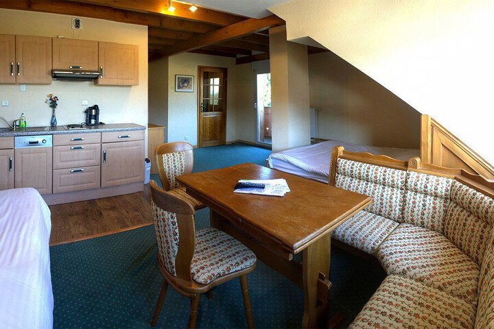Room 23 of 40