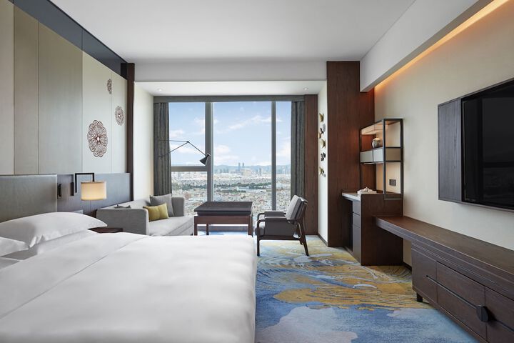 Room 4 of 48