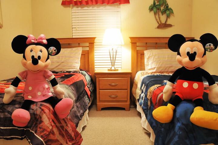 Room 5 of 31