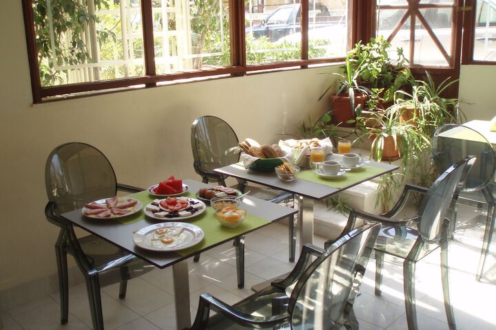 Breakfast/Coffee Service 37 of 48