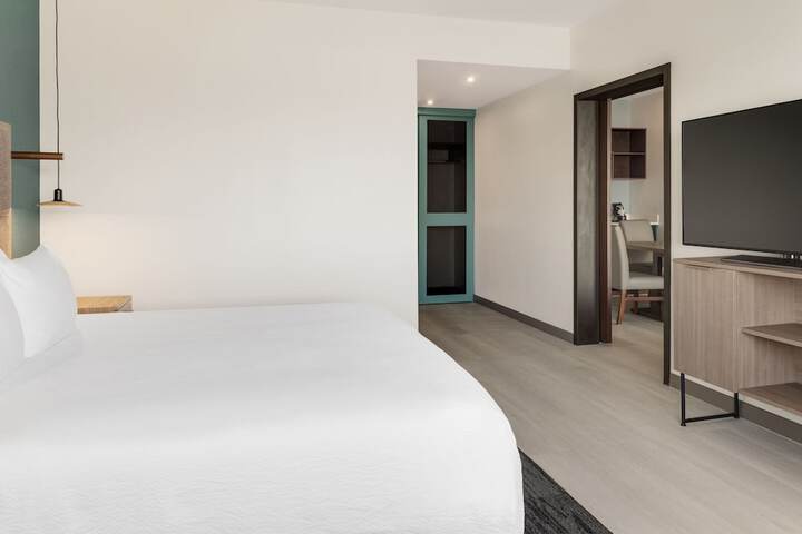 Room 13 of 51