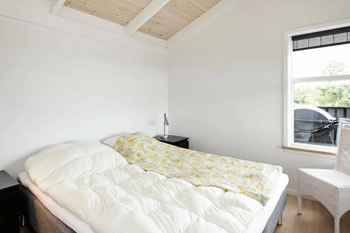Room 5 of 14