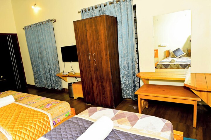 Room 28 of 62