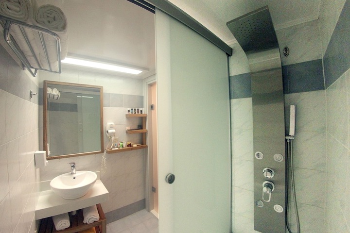 Room 40 of 90