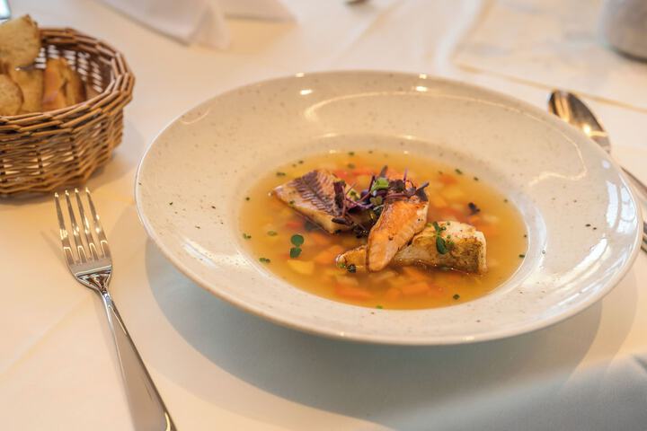 Dining 48 of 66
