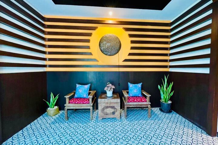 Room 43 of 85