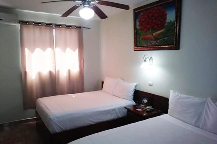 Room 6 of 35