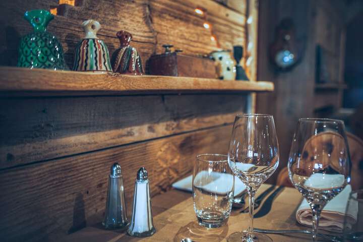 Dining 36 of 57