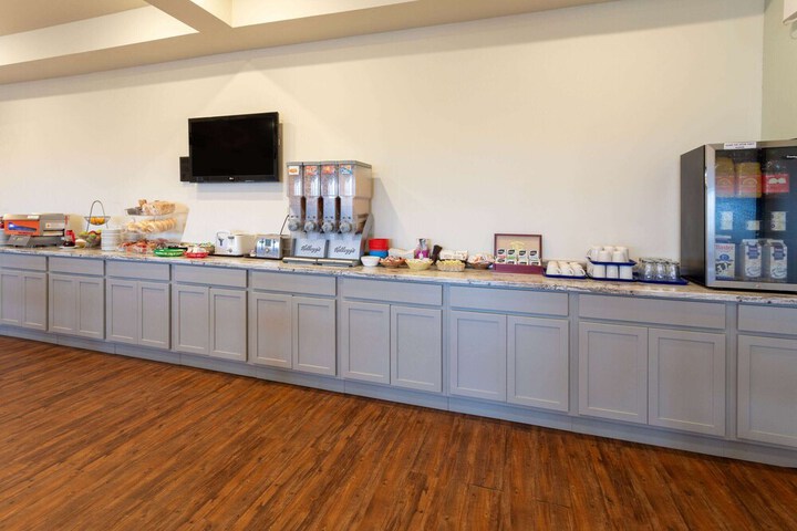 Breakfast/Coffee Service 83 of 92