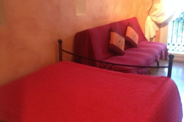 Room 4 of 70