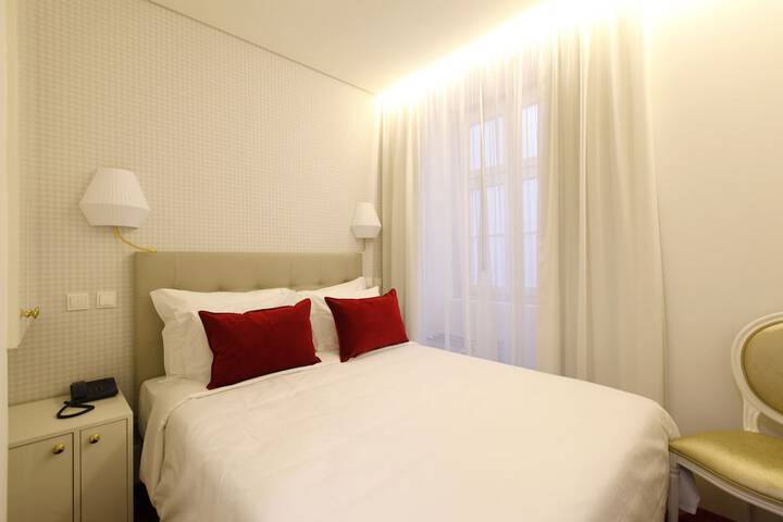 Room 16 of 58