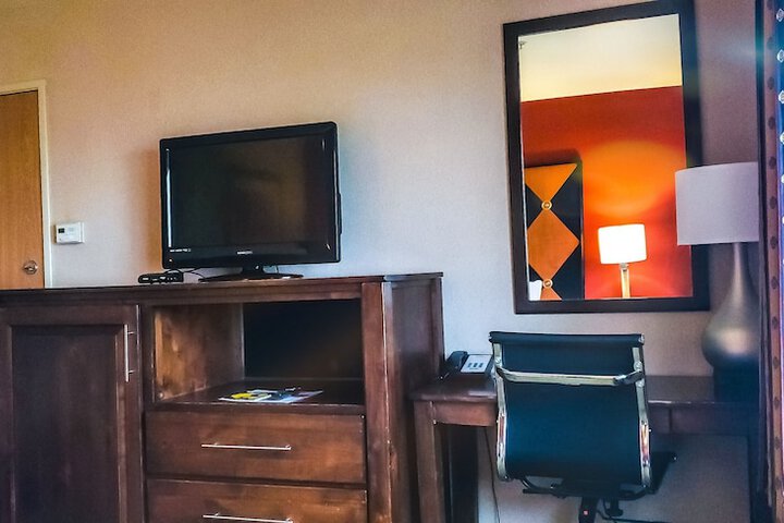 Room 28 of 67