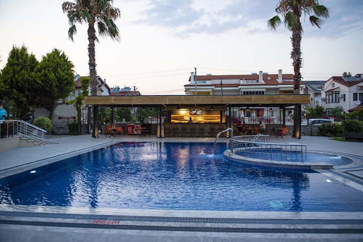 Pool Hotel