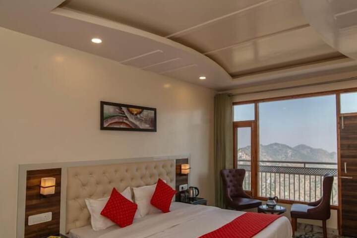 Room 12 of 21