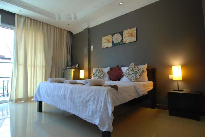 Room 9 of 43