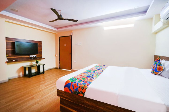 Room 13 of 31