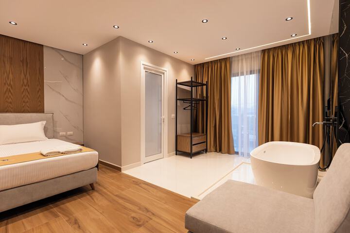 Room 8 of 95